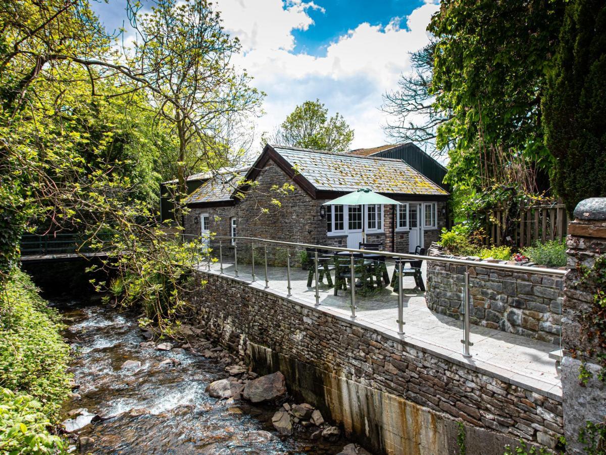Swansea Valley Holiday Cottages Cilybebyll Exterior foto